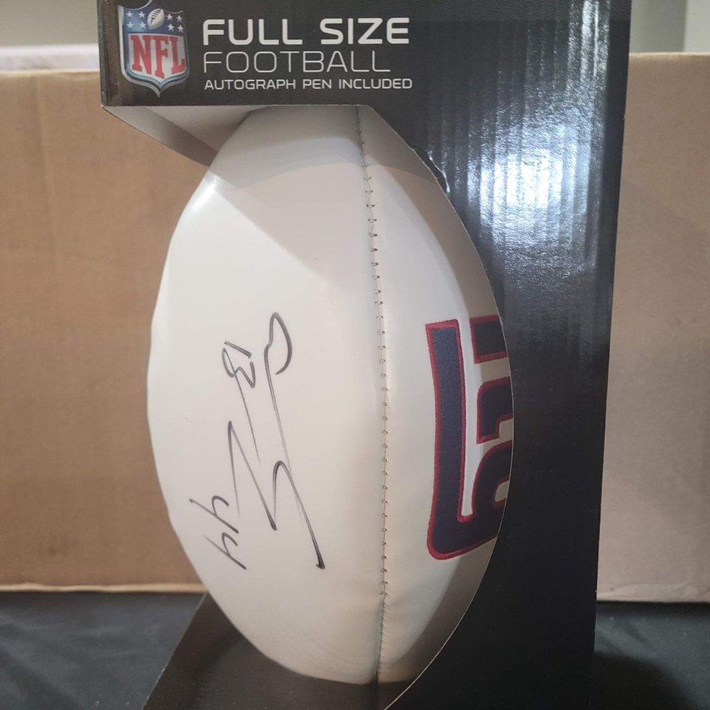 Autographed NY Giants Football - Ahmad Bradshaw #44 - Rare